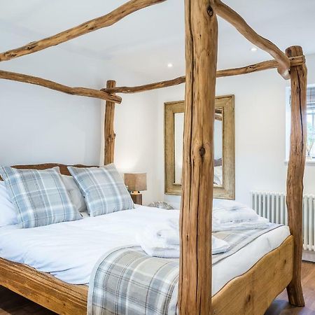 Bed and Breakfast The Windmill Chatham Green Челмсфорд Экстерьер фото